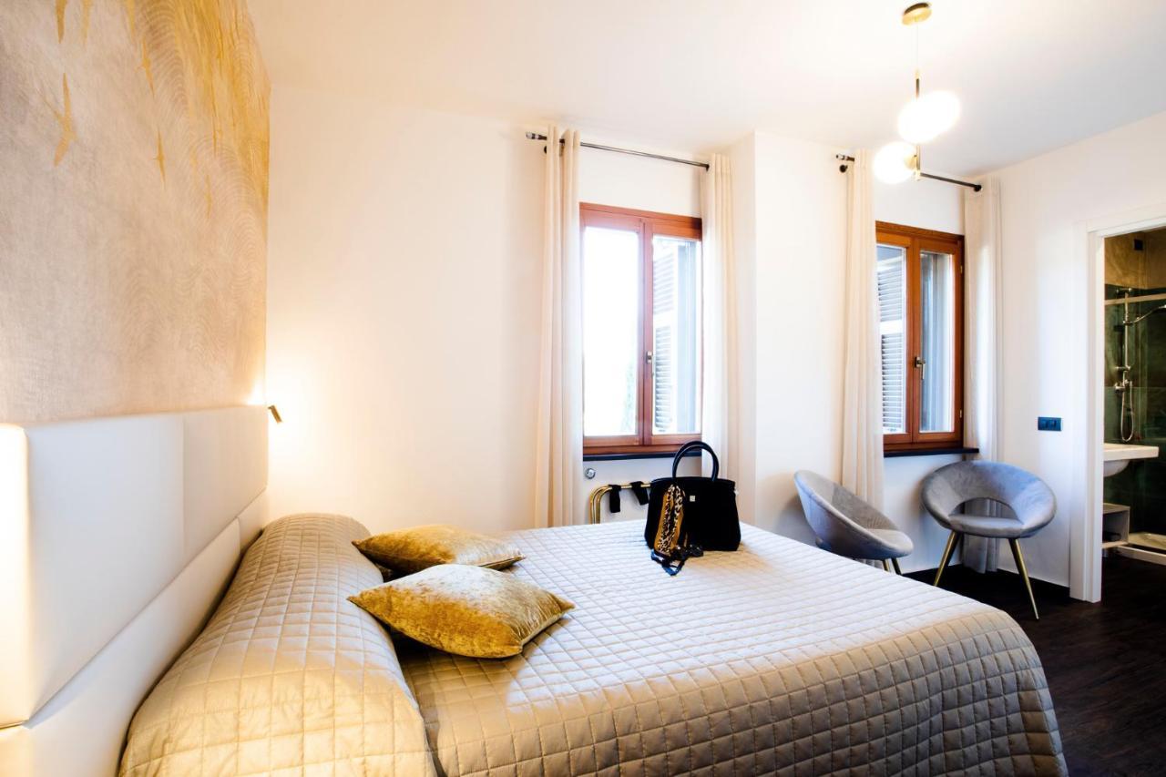 Bellevue - Rooms & Suites Леванто Экстерьер фото