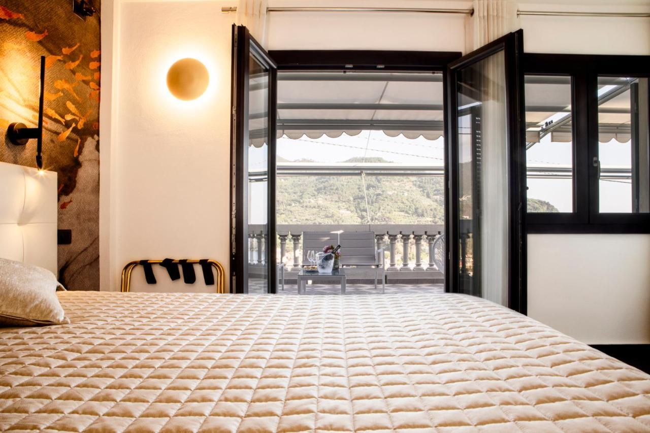 Bellevue - Rooms & Suites Леванто Экстерьер фото